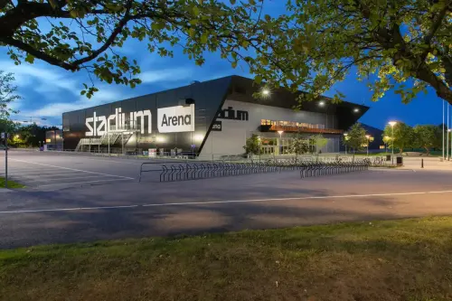 FotograFia-bildmix-stadiumarena-sporthall-kvallsljus-exterior