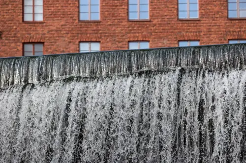 FotograFia-bildmix-vattenfall-industrilandskap-detalj-norrkoping