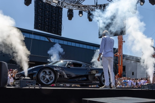 FotograFia-foretag-event-koenigsegg-svart-sportbil-ccx